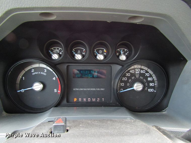 image for item DG1335 2012 Ford F550 service truck with crane