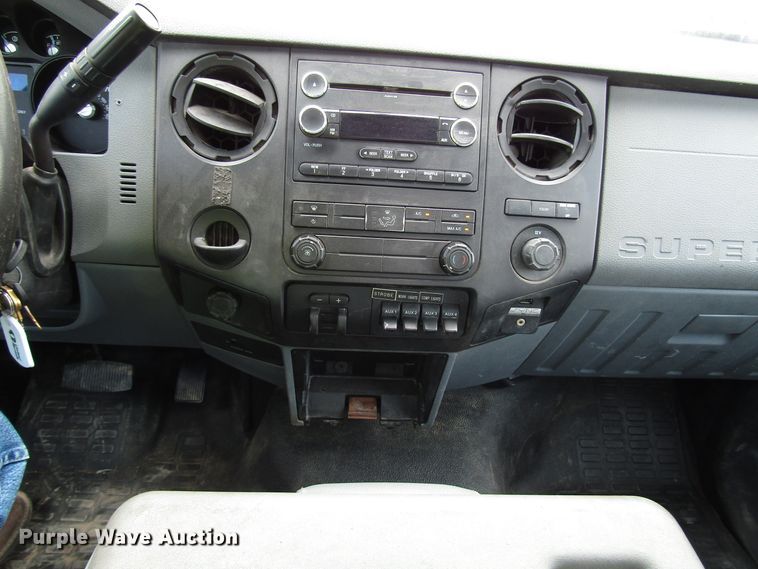 image for item DG1335 2012 Ford F550 service truck with crane