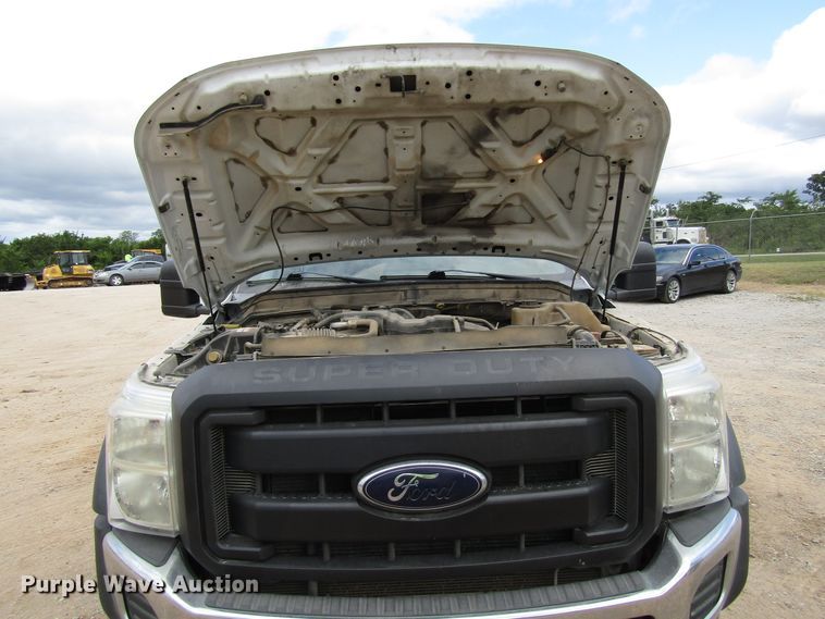 image for item DG1335 2012 Ford F550 service truck with crane