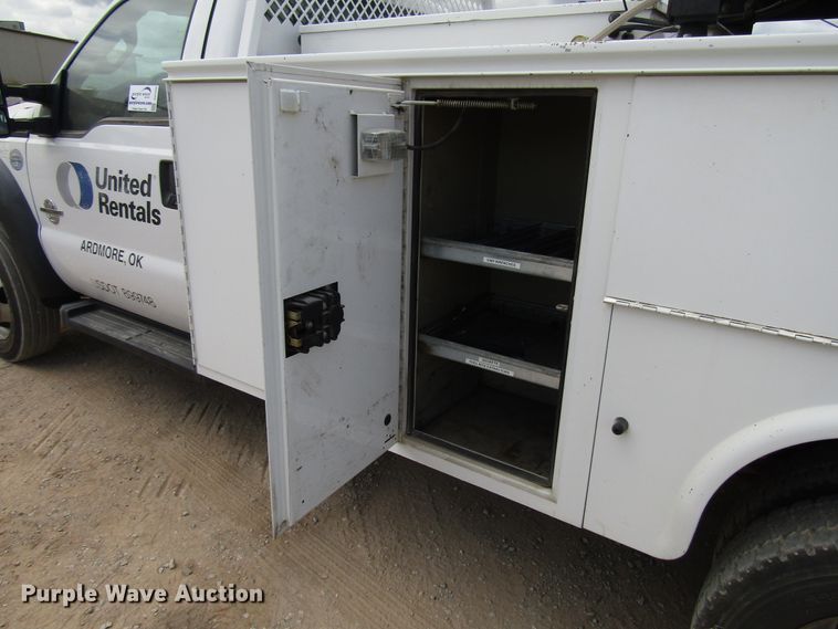 image for item DG1335 2012 Ford F550 service truck with crane