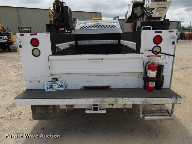 image for item DG1335 2012 Ford F550 service truck with crane
