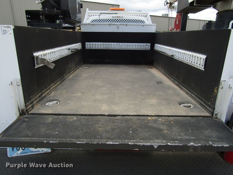 image for item DG1335 2012 Ford F550 service truck with crane