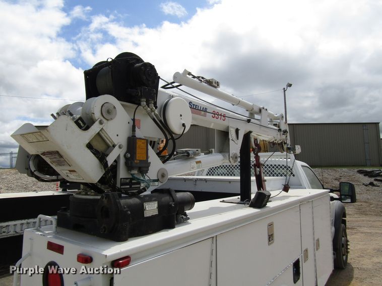 image for item DG1335 2012 Ford F550 service truck with crane