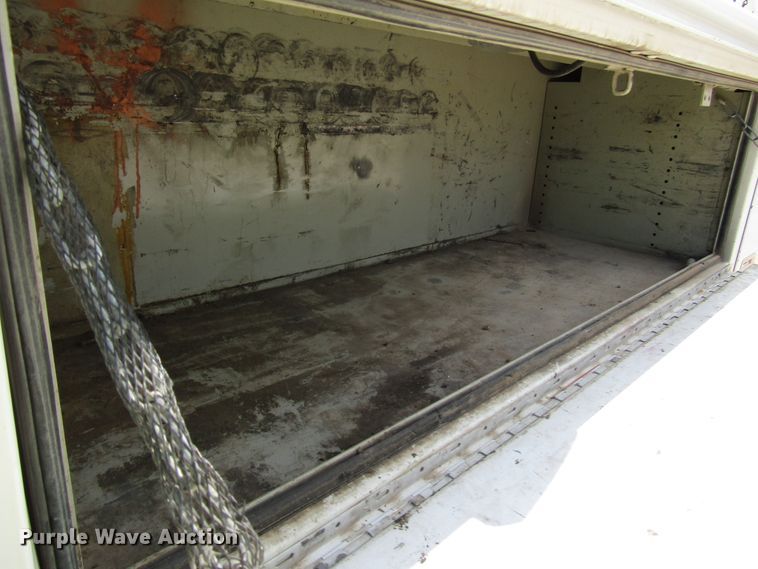 image for item DG1335 2012 Ford F550 service truck with crane