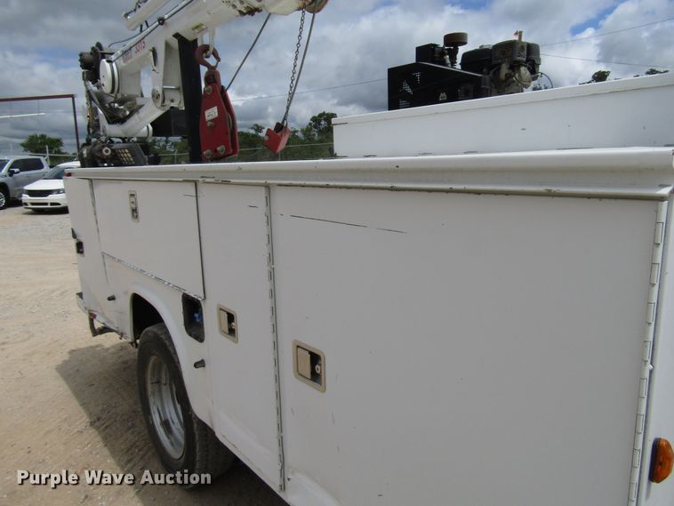 image for item DG1335 2012 Ford F550 service truck with crane