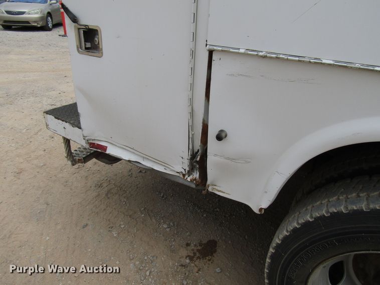 image for item DG1335 2012 Ford F550 service truck with crane