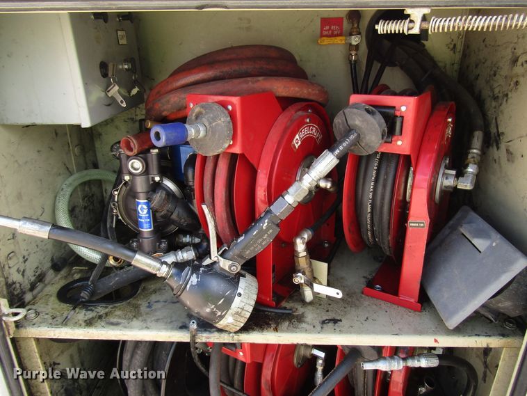 image for item DG1335 2012 Ford F550 service truck with crane