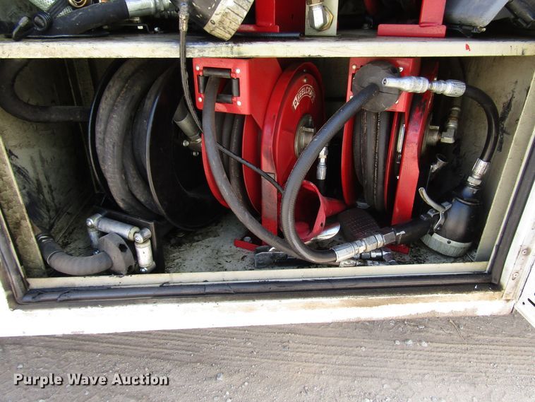 image for item DG1335 2012 Ford F550 service truck with crane