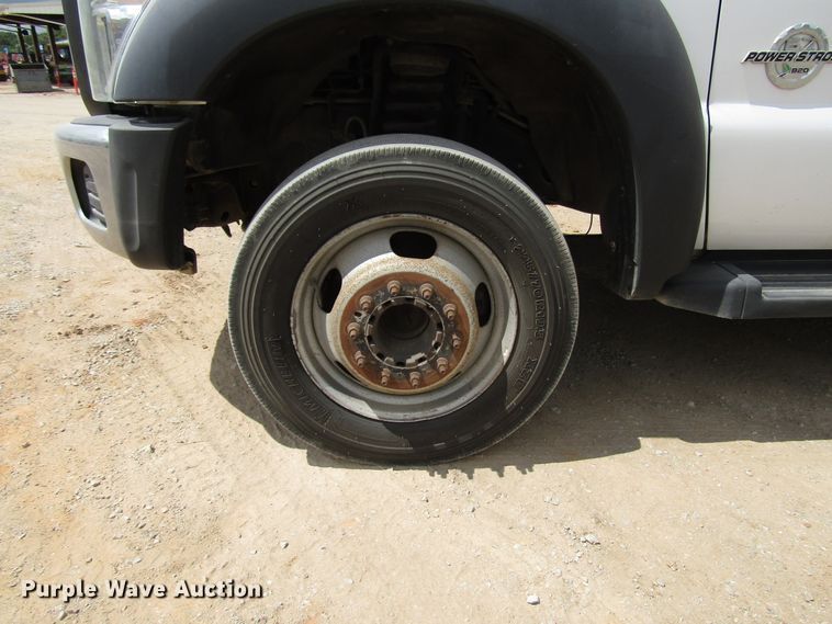 image for item DG1335 2012 Ford F550 service truck with crane