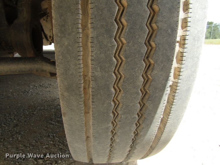 image for item DG1335 2012 Ford F550 service truck with crane