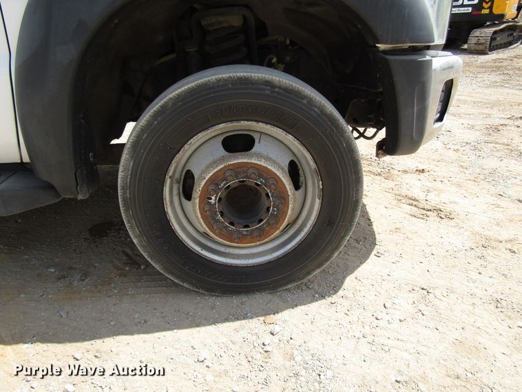 image for item DG1335 2012 Ford F550 service truck with crane