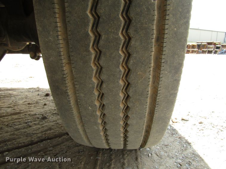 image for item DG1335 2012 Ford F550 service truck with crane