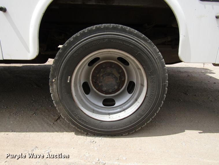 image for item DG1335 2012 Ford F550 service truck with crane