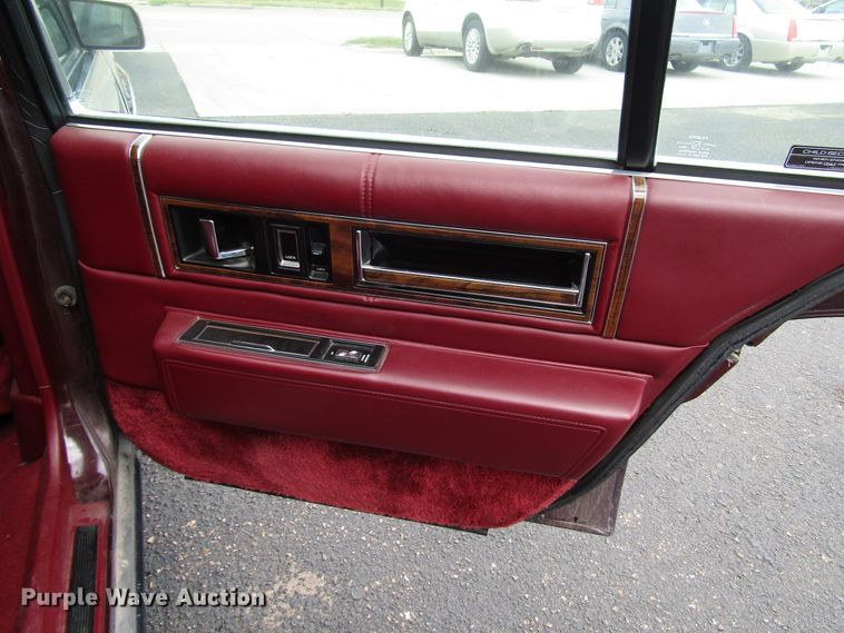 image for item DG1374 1991 Cadillac DeVille