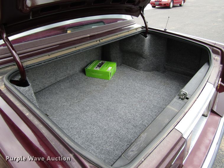 image for item DG1374 1991 Cadillac DeVille