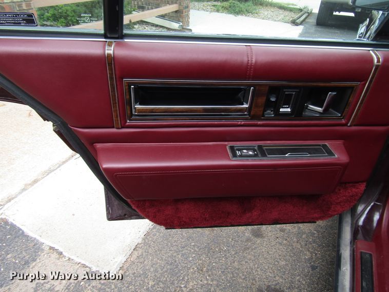 image for item DG1374 1991 Cadillac DeVille