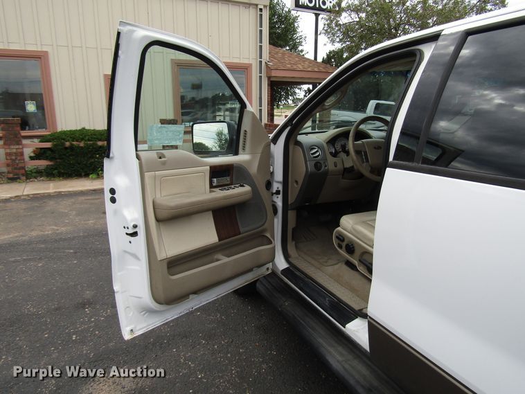 image for item DG1375 2004 Ford F150 SuperCrew pickup truck