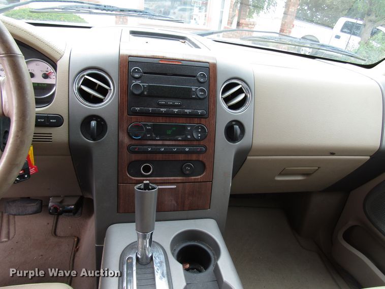 image for item DG1375 2004 Ford F150 SuperCrew pickup truck