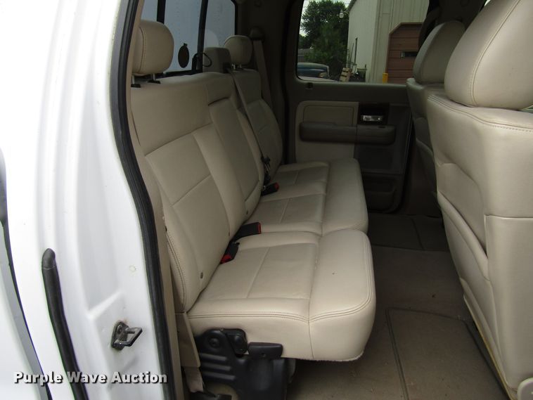 image for item DG1375 2004 Ford F150 SuperCrew pickup truck