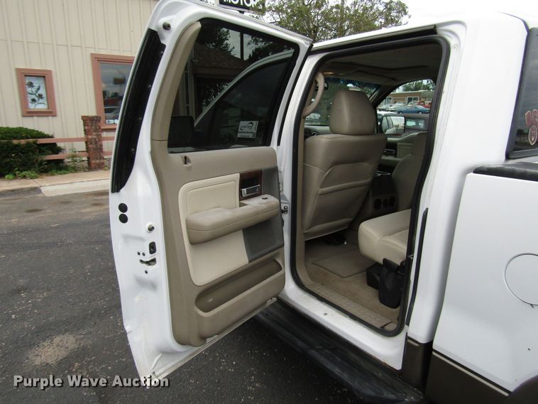 image for item DG1375 2004 Ford F150 SuperCrew pickup truck