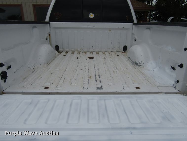 image for item DG1375 2004 Ford F150 SuperCrew pickup truck