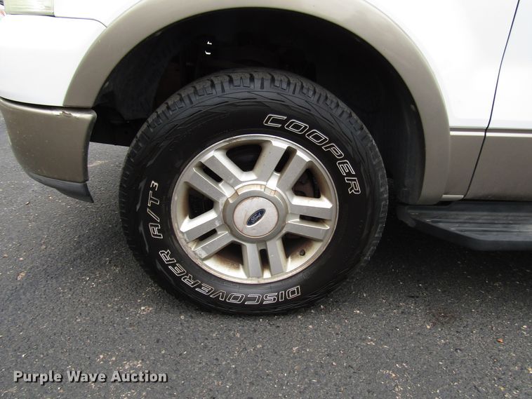 image for item DG1375 2004 Ford F150 SuperCrew pickup truck