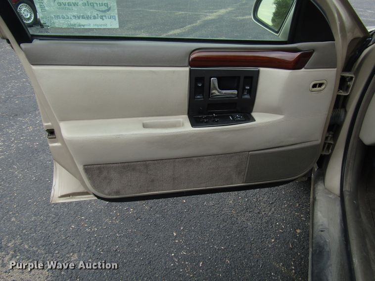 image for item DG1376 1994 Cadillac Seville