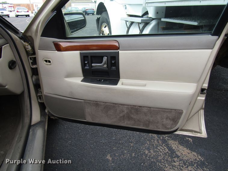 image for item DG1376 1994 Cadillac Seville