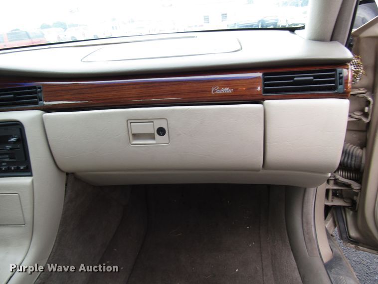 image for item DG1376 1994 Cadillac Seville