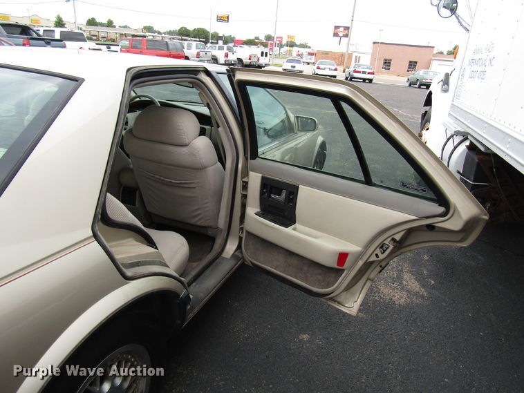 image for item DG1376 1994 Cadillac Seville