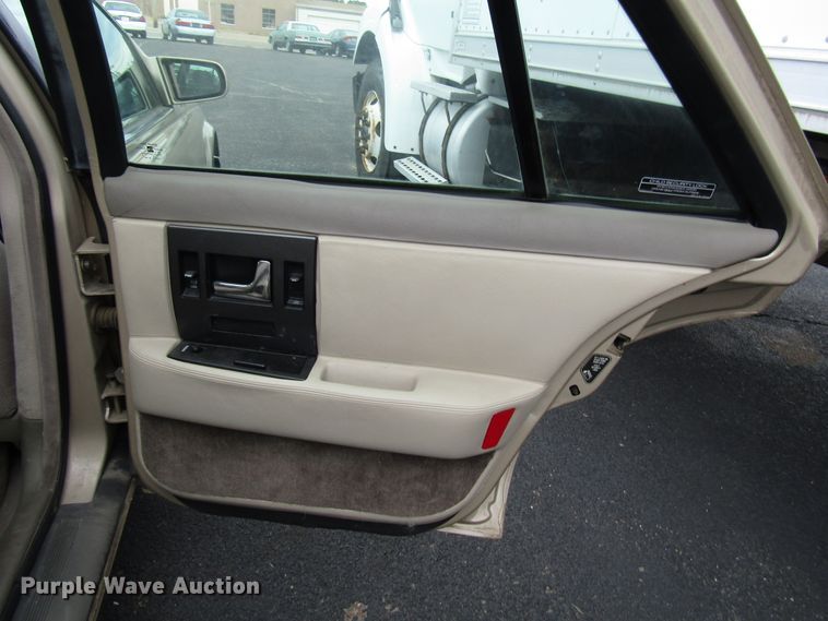 image for item DG1376 1994 Cadillac Seville