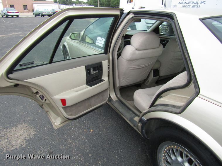 image for item DG1376 1994 Cadillac Seville