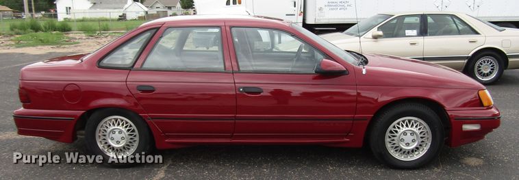 image for item DG1377 1989 Ford Taurus SHO