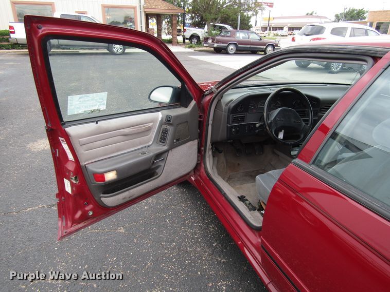 image for item DG1377 1989 Ford Taurus SHO