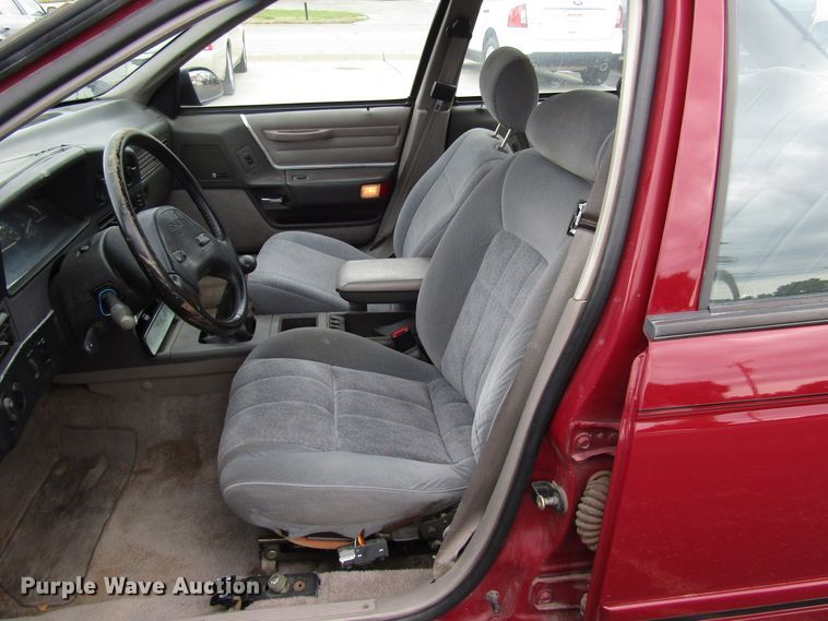 image for item DG1377 1989 Ford Taurus SHO