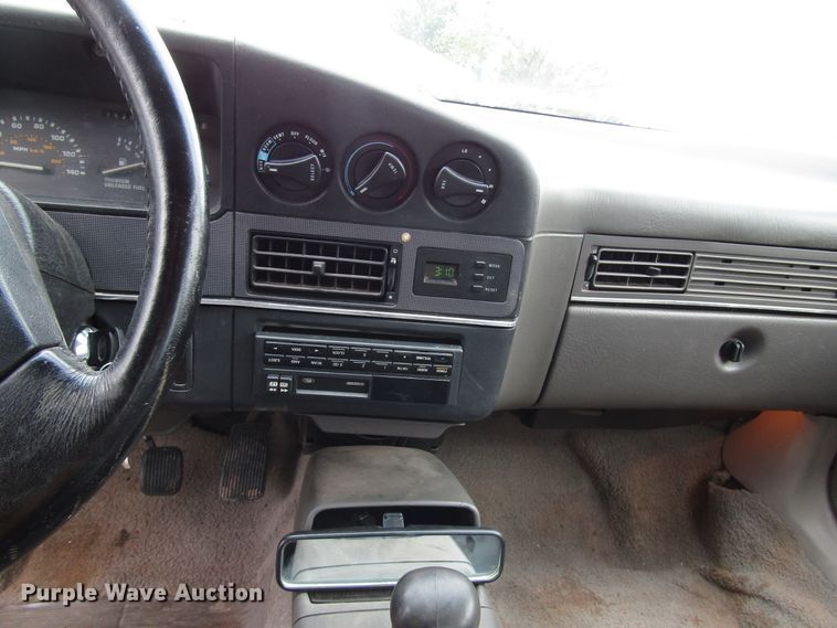 image for item DG1377 1989 Ford Taurus SHO