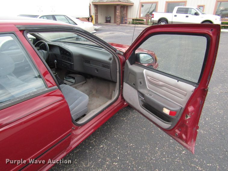 image for item DG1377 1989 Ford Taurus SHO