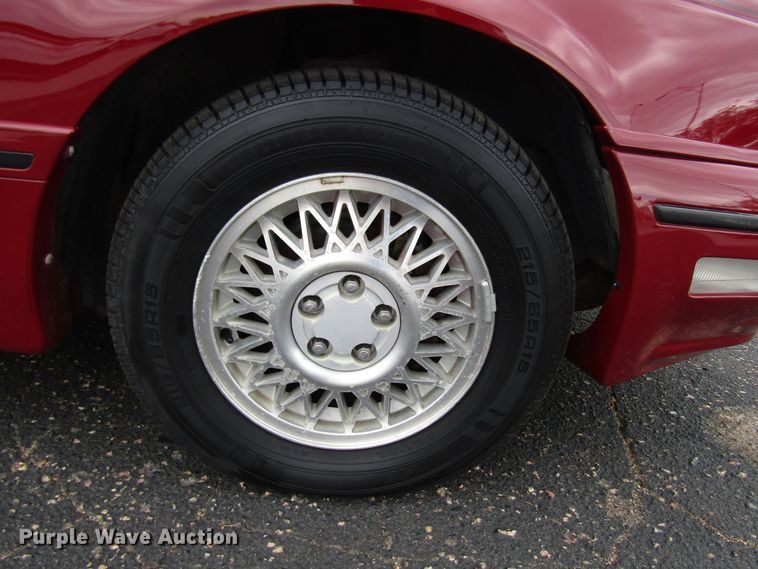 image for item DG1377 1989 Ford Taurus SHO