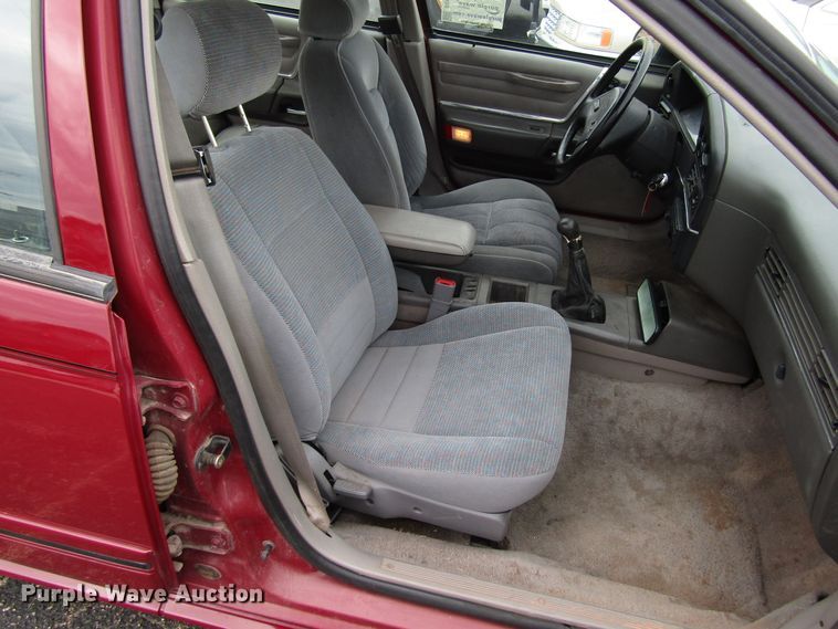 image for item DG1377 1989 Ford Taurus SHO