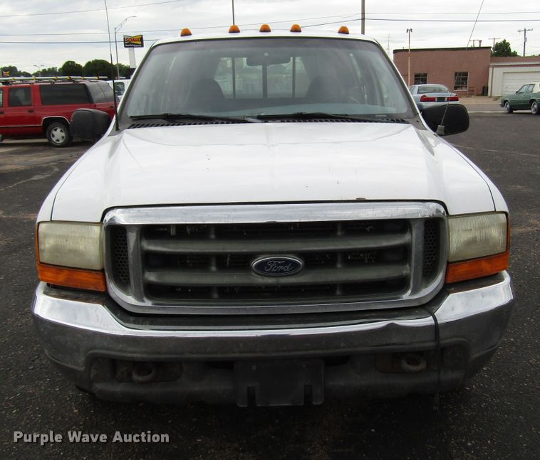 image for item DG1378 1999 Ford F350 Super Duty Crew Cab pickup truck