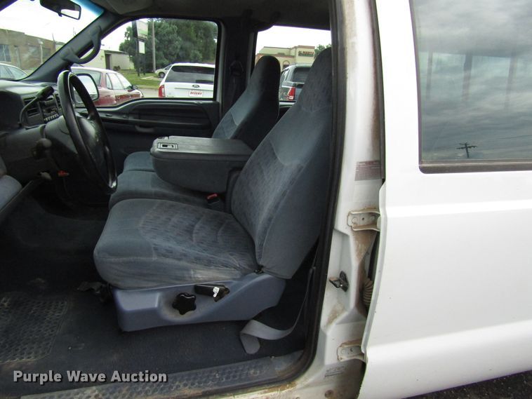 image for item DG1378 1999 Ford F350 Super Duty Crew Cab pickup truck