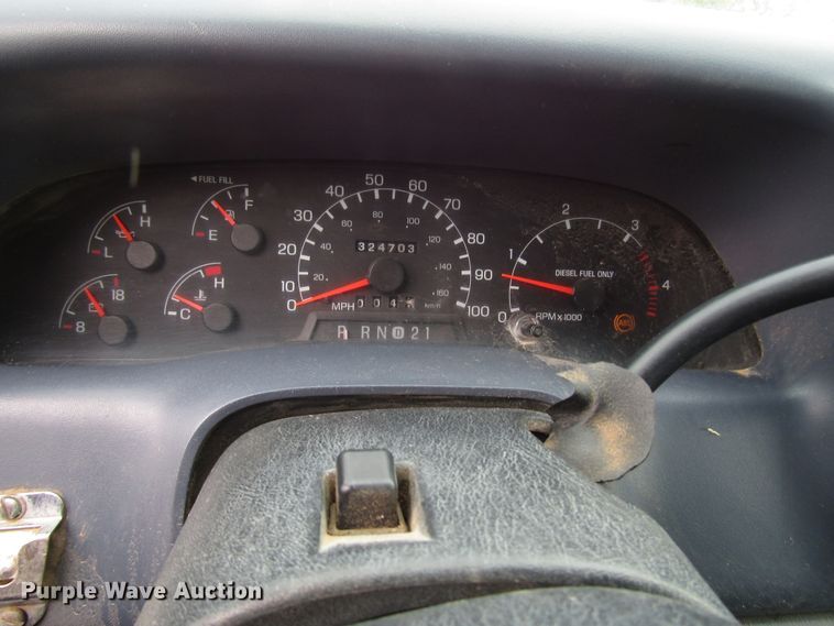 image for item DG1378 1999 Ford F350 Super Duty Crew Cab pickup truck