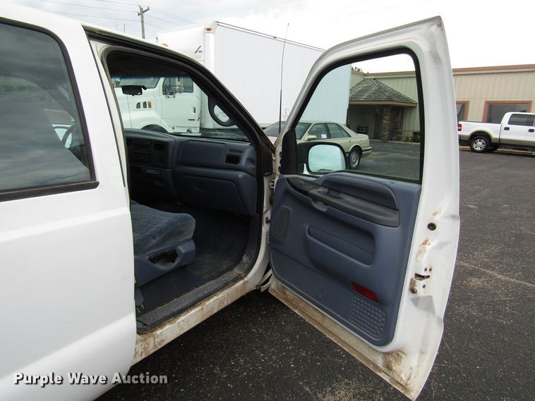 image for item DG1378 1999 Ford F350 Super Duty Crew Cab pickup truck