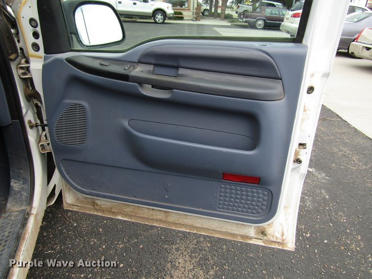 image for item DG1378 1999 Ford F350 Super Duty Crew Cab pickup truck