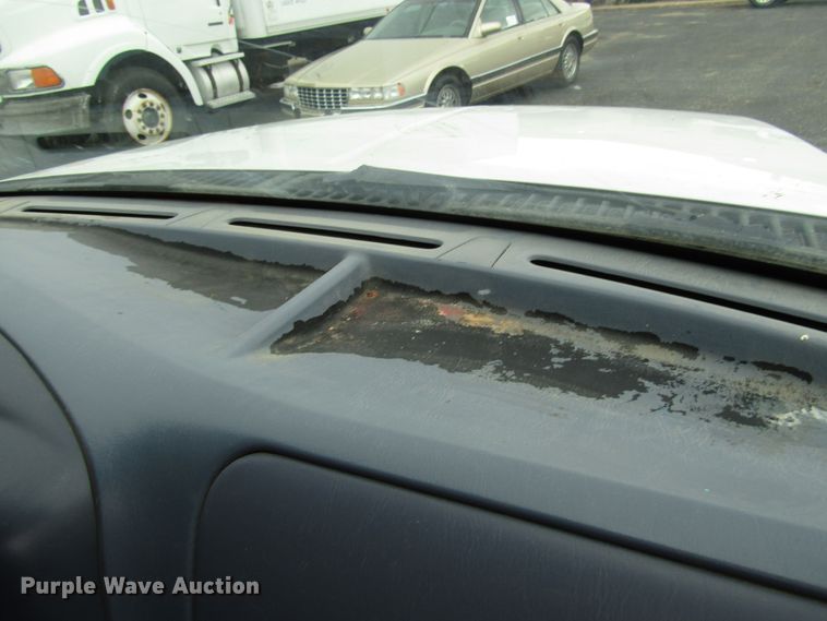 image for item DG1378 1999 Ford F350 Super Duty Crew Cab pickup truck