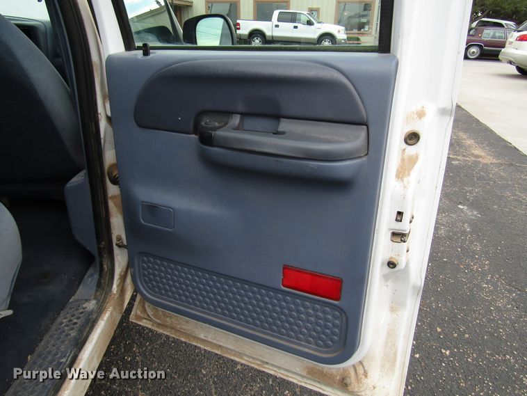 image for item DG1378 1999 Ford F350 Super Duty Crew Cab pickup truck