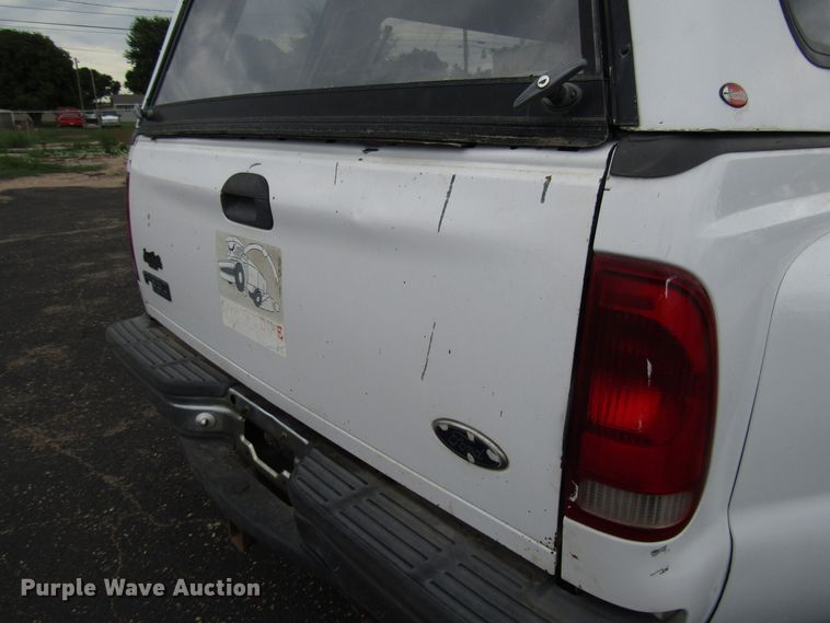 image for item DG1378 1999 Ford F350 Super Duty Crew Cab pickup truck