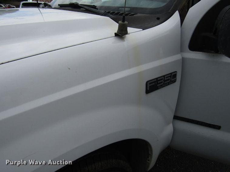 image for item DG1378 1999 Ford F350 Super Duty Crew Cab pickup truck