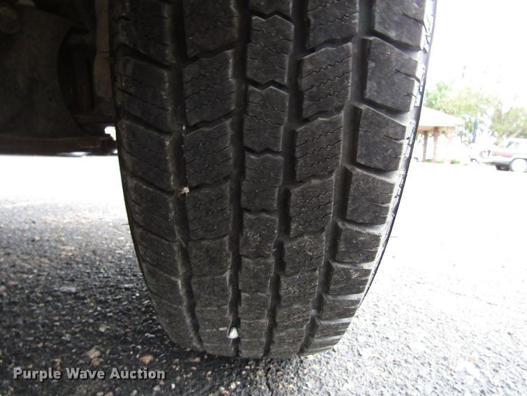 image for item DG1378 1999 Ford F350 Super Duty Crew Cab pickup truck