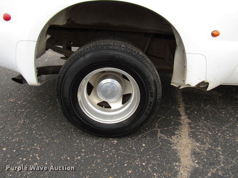 image for item DG1378 1999 Ford F350 Super Duty Crew Cab pickup truck